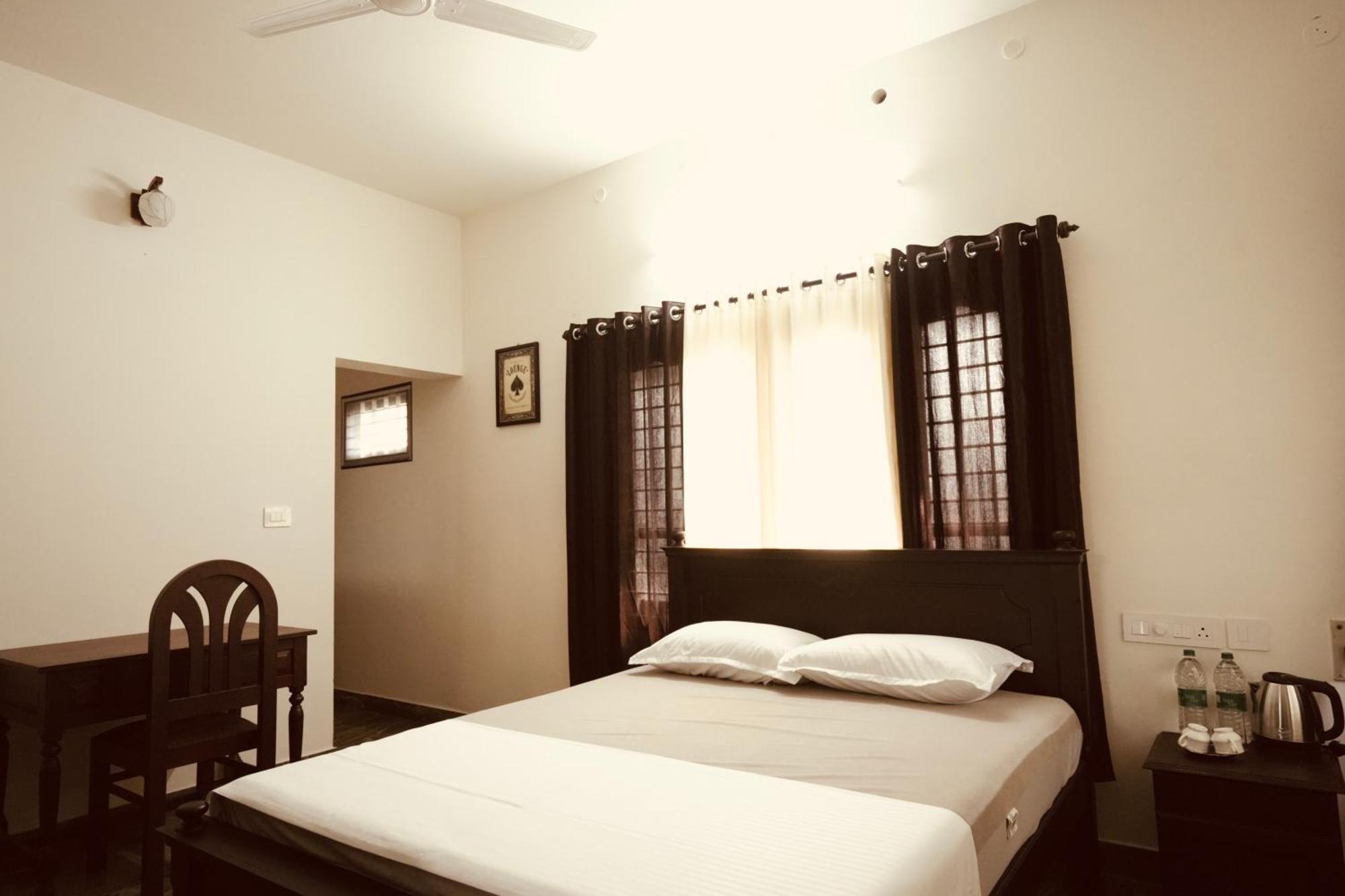 Daffodils Inn Alappuzha Kültér fotó